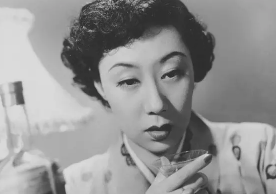 昭和倩影:为什么日本的女演员比男演员更优秀?因为她们投入了全部生命练习表演