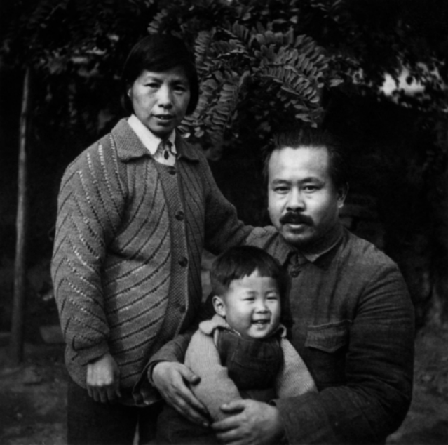 任弼时和陈琮英,从包办婚姻到红色伉俪,生育9儿女只留下4人