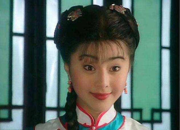 明明是同一个演员,可在续集里像换了张脸,令妃颜值前后变化好大
