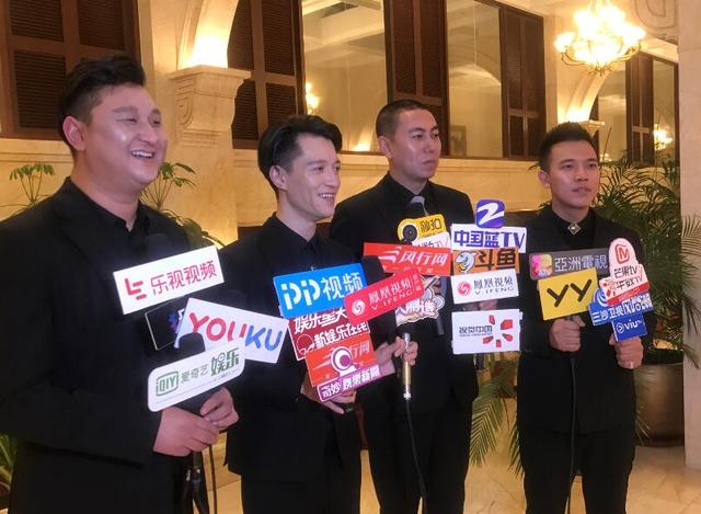 “中国最美和声”太阳部落组合成立12周年现场感恩众嘉宾