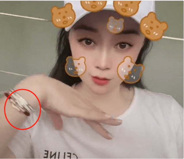 被赵本山捧了17年，38岁依然单身，“杨晓燕”关婷娜后悔了吗？