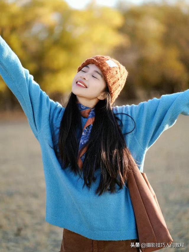 拍照时手不知道往哪放?7个手部拍照姿势,照片自然又好看