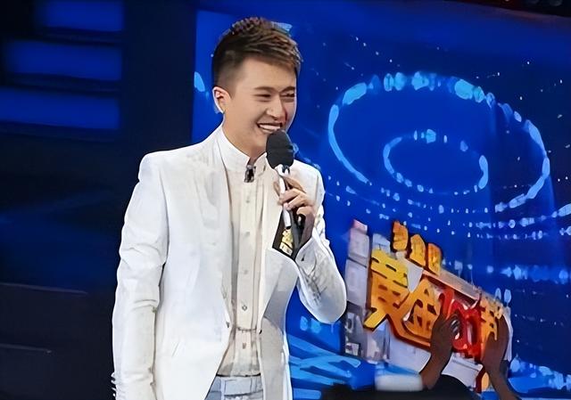 同样是央视主持人,颜值才艺具备,为何杨帆红不过尼格买提呢?