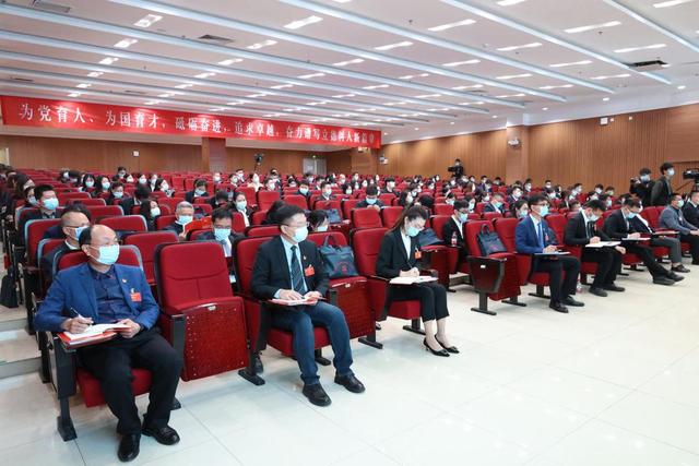中国共产党中原科技学院第一次代表大会胜利召开