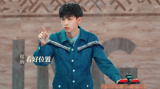 周深抛弃偶像包袱,秦霄贤深藏不露,《奔跑吧10》第五期再度封神