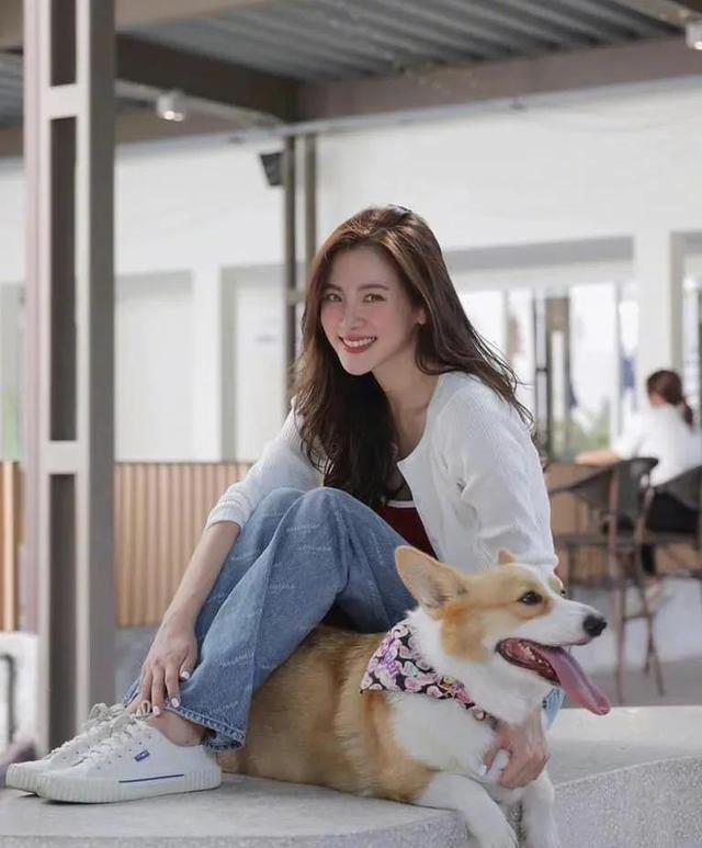 小水平采娜的性感写真