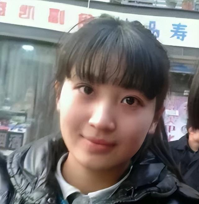 湖北90后空姐爱上大7岁英国大高个，未婚先孕，父母反对也要嫁！