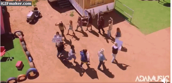 霉霉跟水果姐都和好了，姐妹之间的感情真的大过天啊