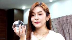 王宇婕(王宇婕被禁「七情六欲」 面无表情求爱：太难了)