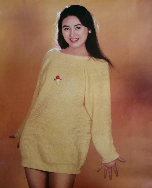 挂历欣赏（1001）——1993年阑室娇影：段仕萍程晓英麦小琴朱碧云