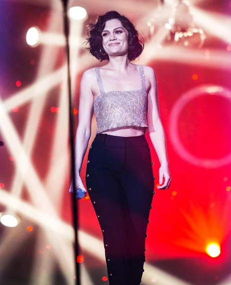 米希亚：上《歌手》被淘汰，如今在奥运独唱，她“打脸”了谁？