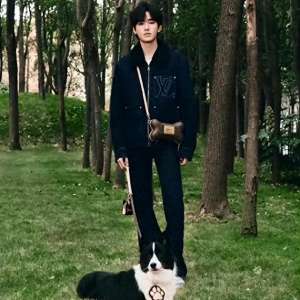 lv代言人有哪些(LV官宣宋亚轩为品牌大使 全面盘点十大顶奢代言人 肖战商业价值拉满)