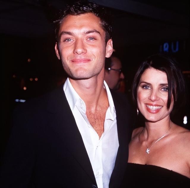 裘德洛:曾帅到掉渣,如今52岁油到不能看,6个孩子只有女儿像他