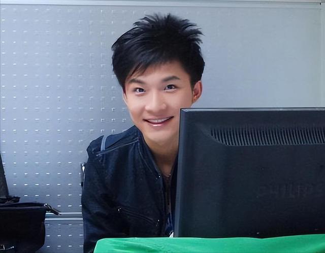 2015年，央视“最帅主持”边策坠楼身亡，真相可能不止那么简单