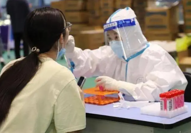 核酸大王张核子,被曝核酸造假,半年敛财4.5亿,今下场大快人心