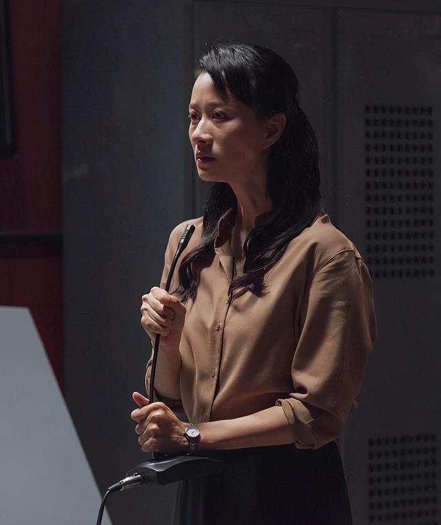 广告女郎倪虹洁，把演员当临时工，42岁参加《演员请就位》为啥