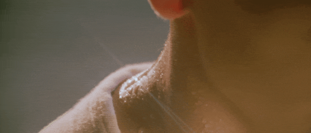 徐克的《青蛇》香艳撩人,原来张曼玉玩的尾巴藏着这么深的暗示