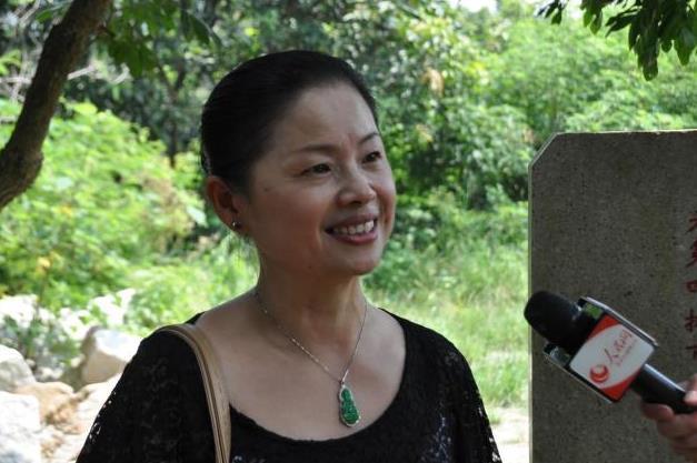 自家祖坟被人挖了，意外发现祖先是国王，她的公主身份被官方认可