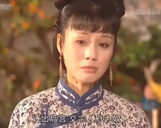 重温《康熙王朝》才懂康熙让容妃刷27年马桶,还要和她合葬的隐情