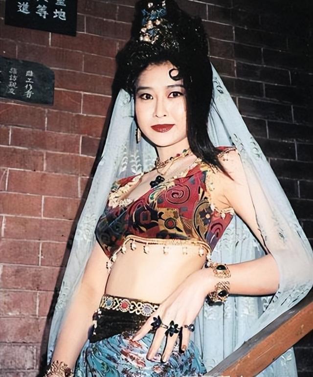 “风月片教母”叶玉卿，25岁一脱成名，富家女献身艺术欲罢不能