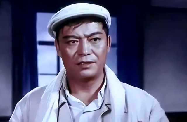 著名演员于洋:晚年痛失爱子爱妻,如今95岁将歌唱家儿媳当女儿