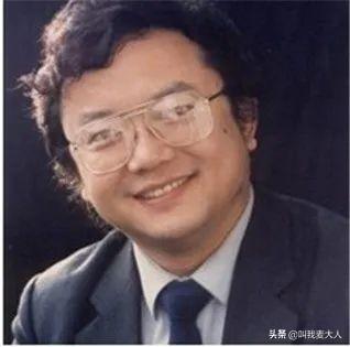 王刚的3个女人：与小20岁娇妻很幸福，前妻成方圆如今怎样了？