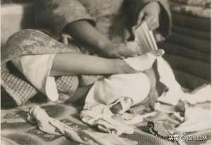 金莲野史(中国历史上“三寸金莲”这一陋习有多残忍？它起源于哪个朝代？)