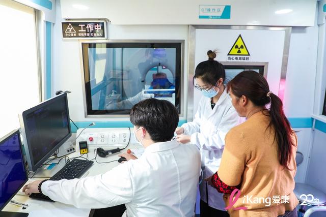 贵州梯田绽放“粉红粉”!爱康粉红丝带公益活动传递粉红关爱