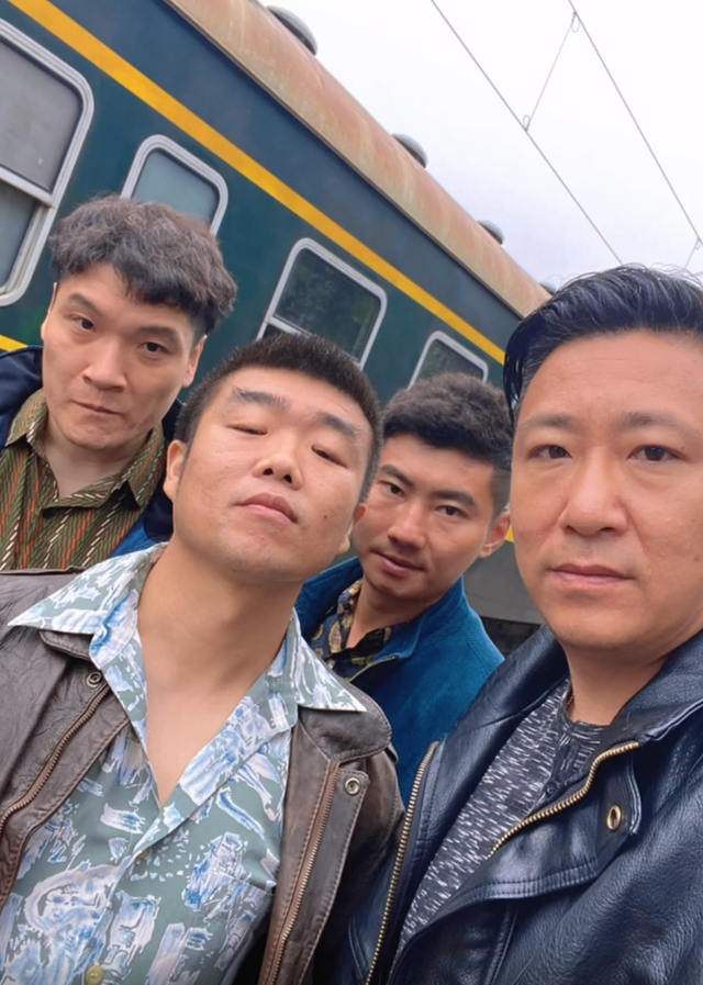 刘德华在哈尔滨拍戏细节曝光：竟用两个替身，深夜在街头烧香拜神