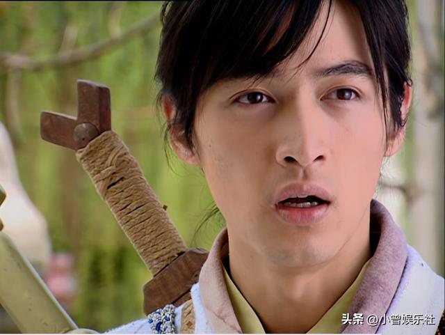 仙剑奇侠传1：剑圣明明能打败拜月教主，但不出手，为何？