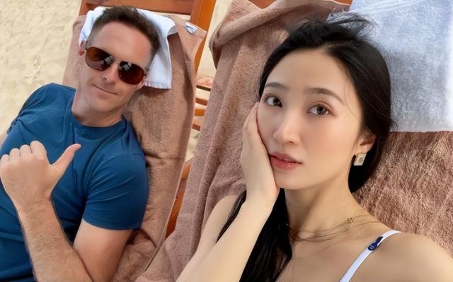 湖北90后空姐爱上大7岁英国大高个，未婚先孕，父母反对也要嫁！