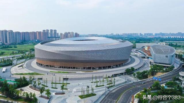 原来刀郎在成都开演唱会,他和团队都下榻在这间酒店