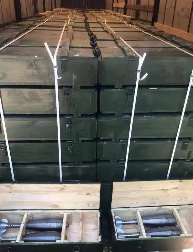 1700人集体当逃兵，乌军王牌法械旅首战崩盘，逃跑速度比法军还快