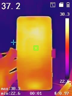 黑鲨冰封散热背夹2 Pro评测：极限画质下原神性能明显提升