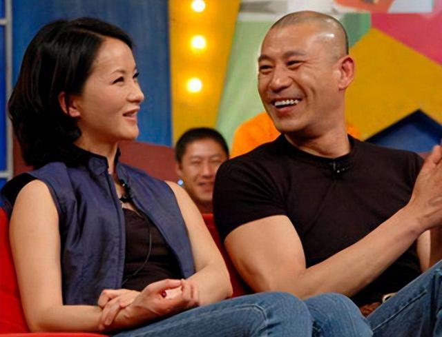 师小红：爱妻不要孩子，息影只为照顾聋哑岳父母，50岁得子乐开花