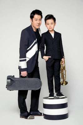 蔡国庆的歌(55岁蔡国庆：给痴呆母亲尽孝，养两个儿子，化解弟弟弟媳的矛盾)