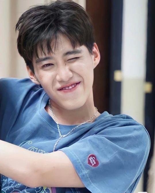 凭借《以爱》爆火，高颜值的娇贵富少爷林PP