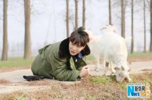 张艺兴原名(张艺兴《极挑4》曝光原名 放羊少年张加帅路边吃草)