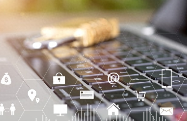 男子看一级色情内容 被开除 反索赔30万元,仲裁委裁决赔？