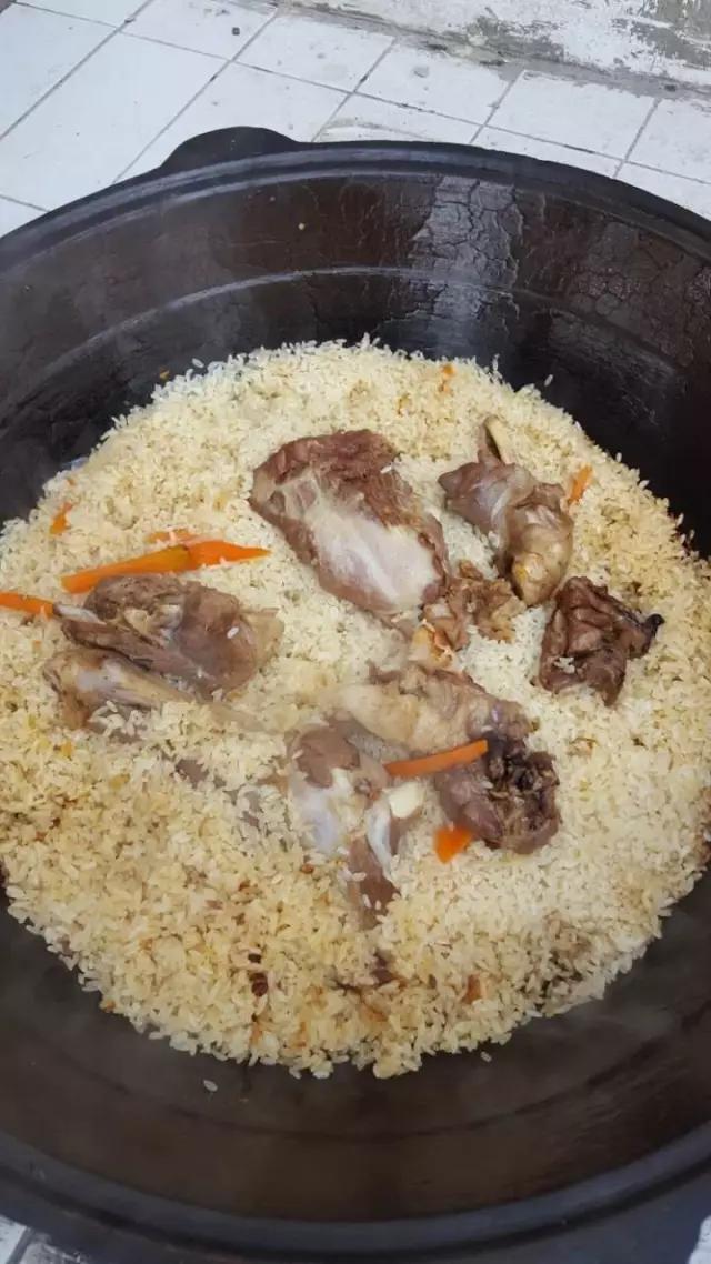 伊犁家常饭——抓 饭