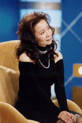 蔡明之子丁丁:36岁还未婚,是蔡明的骄傲也是她的心病