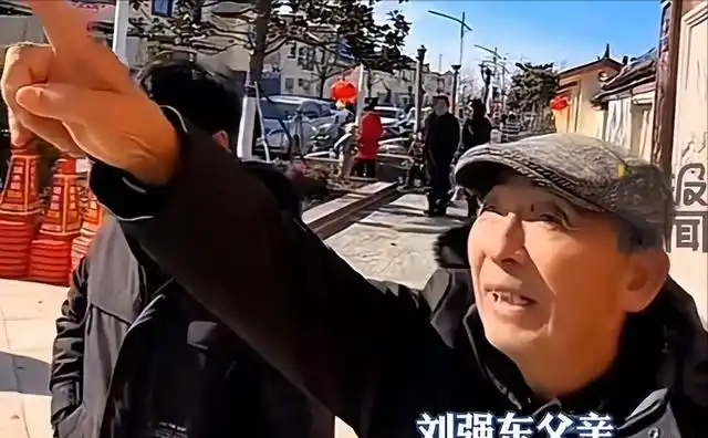 刘强东父亲刘志成的创业史，辞去铁饭碗借钱跑船，前几年还在打工