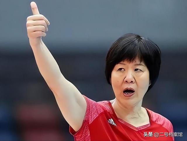 从“铁榔头”到“整容狂魔”，64岁医美失败的郎平，近况令人感叹