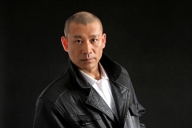 师小红：爱妻不要孩子，息影只为照顾聋哑岳父母，50岁得子乐开花