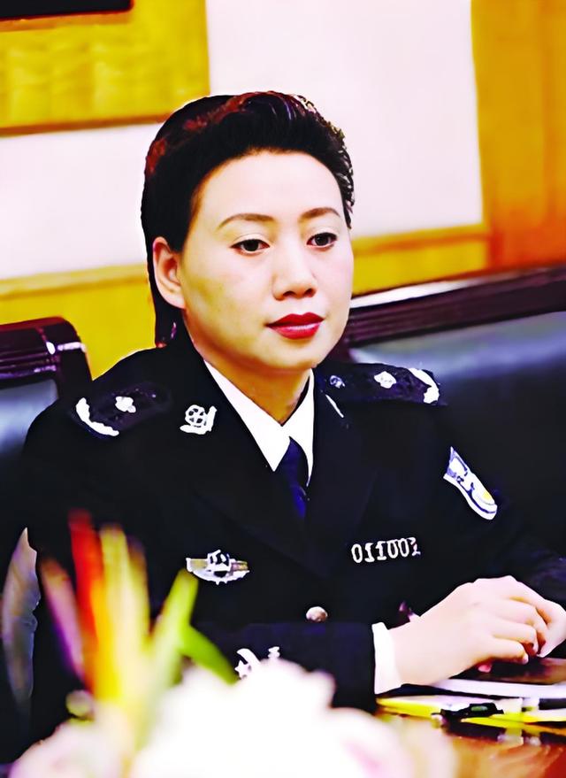 重庆扫黑局长文强，霸凌警员强逼女明星，最后被执行死刑