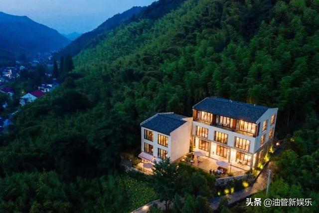 51岁万绮雯与老公定居内地兼开民宿 微博发千字文暗示已厌倦拍剧