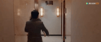 成也靳东，败也靳东