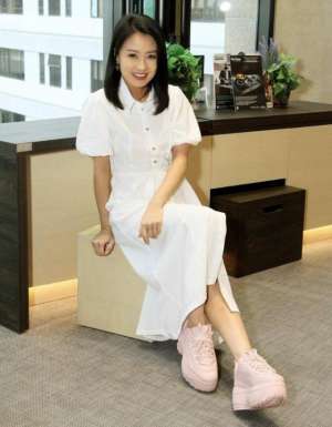 陈倩扬(前TVB女星和老公相识18年公开婚姻保鲜法，育三子女仍像少女)