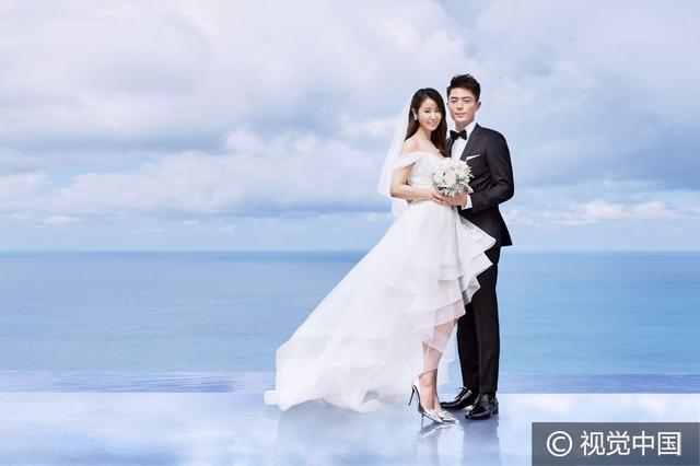 虐狗ing!霍建华、林心如婚纱照甜蜜依偎 十指紧扣满脸幸福