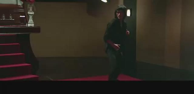 死亡塔高潮部分,李小龙死后的剪辑电影